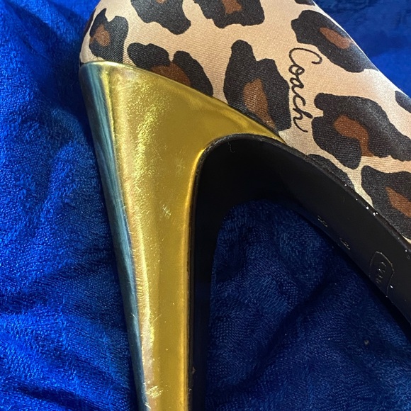 Beautiful coach leopard shoes with gold heels - Picture 3 of 3